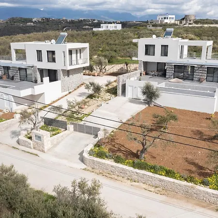 Villa Vista Komos 2, New Building